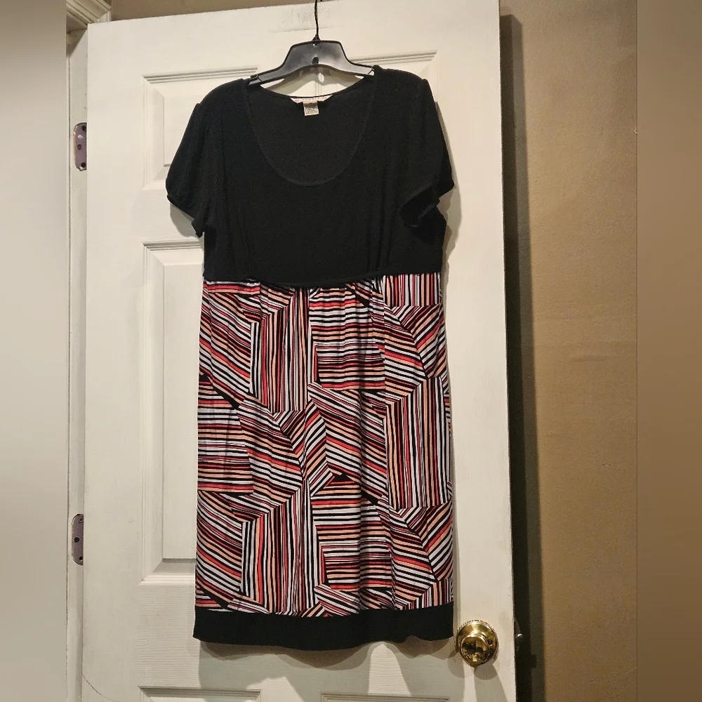 STUDIO AA DRESS - Picture 1 of 2